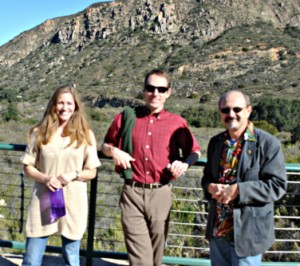 DSC_0568 picture of faculty members in front of mountain